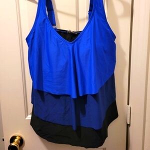 NWT Avenue Layered Tankini Swimtop Sz 18